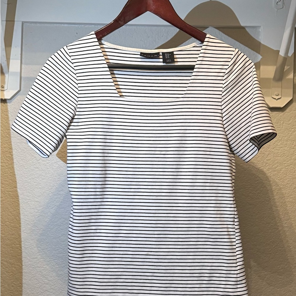 Tahari Black and White Striped Short Sleeve Top - 💥Bundle and Save!💥